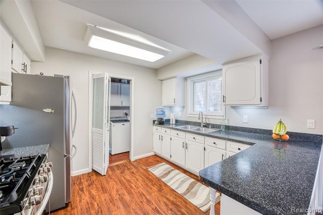 47185 Vanker Avenue, Shelby Twp, MI 48317