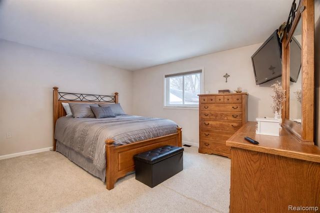 47185 Vanker Avenue, Shelby Twp, MI 48317