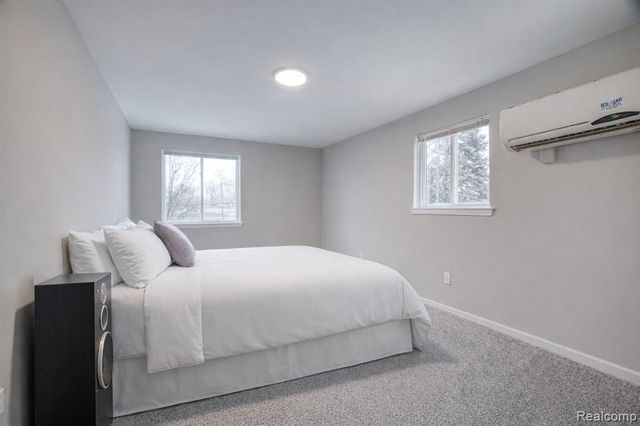 47185 Vanker Avenue, Shelby Twp, MI 48317