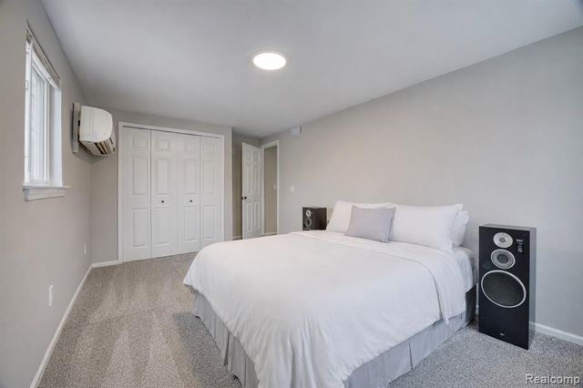 47185 Vanker Avenue, Shelby Twp, MI 48317