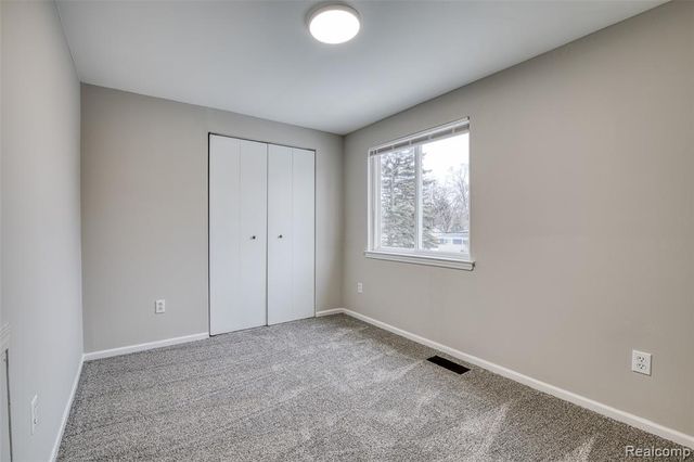 47185 Vanker Avenue, Shelby Twp, MI 48317