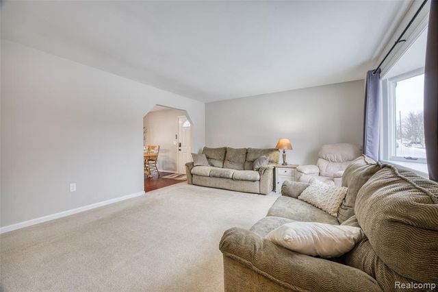 47185 Vanker Avenue, Shelby Twp, MI 48317