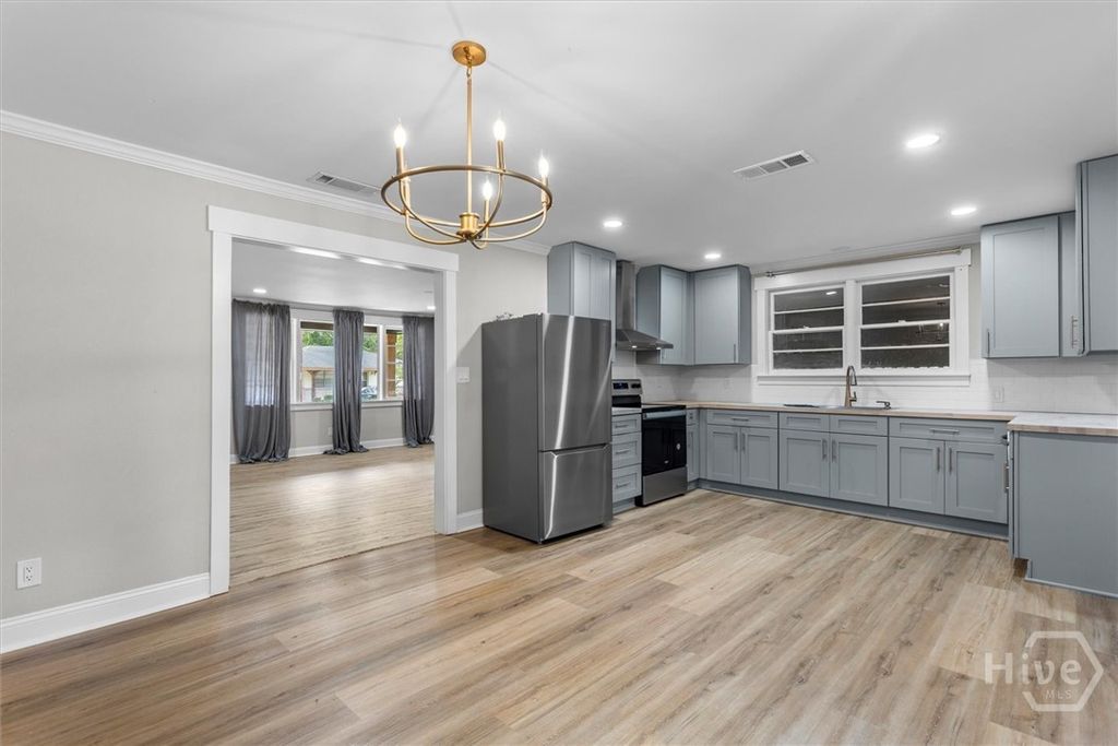 Image 16 of property listing at 1804 Vassar Street, Savannah, GA 31405