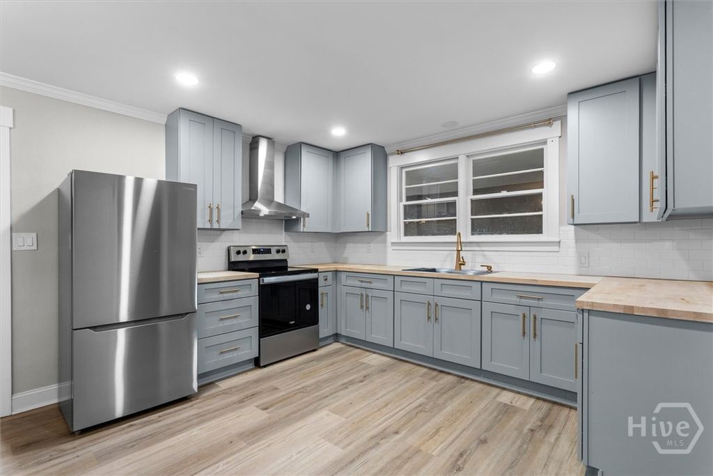 Image 18 of property listing at 1804 Vassar Street, Savannah, GA 31405