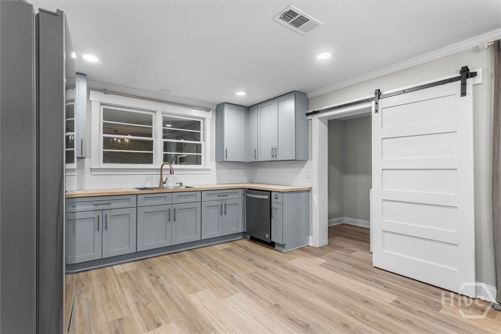 Image 19 of property listing at 1804 Vassar Street, Savannah, GA 31405