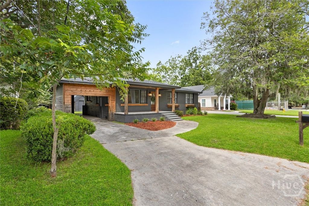 Image 2 of property listing at 1804 Vassar Street, Savannah, GA 31405