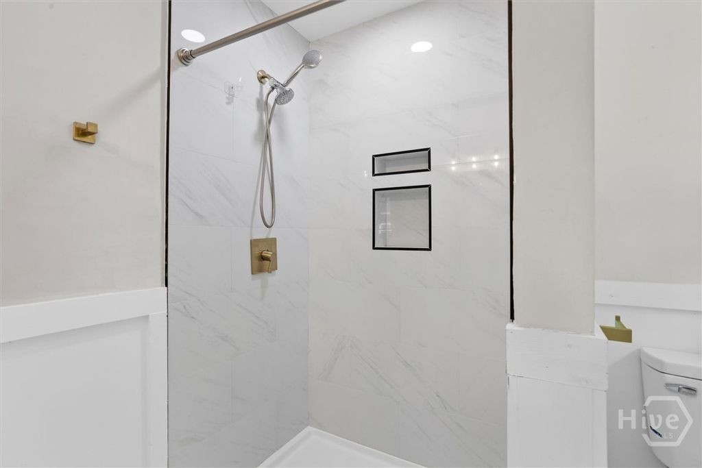 Image 37 of property listing at 1804 Vassar Street, Savannah, GA 31405