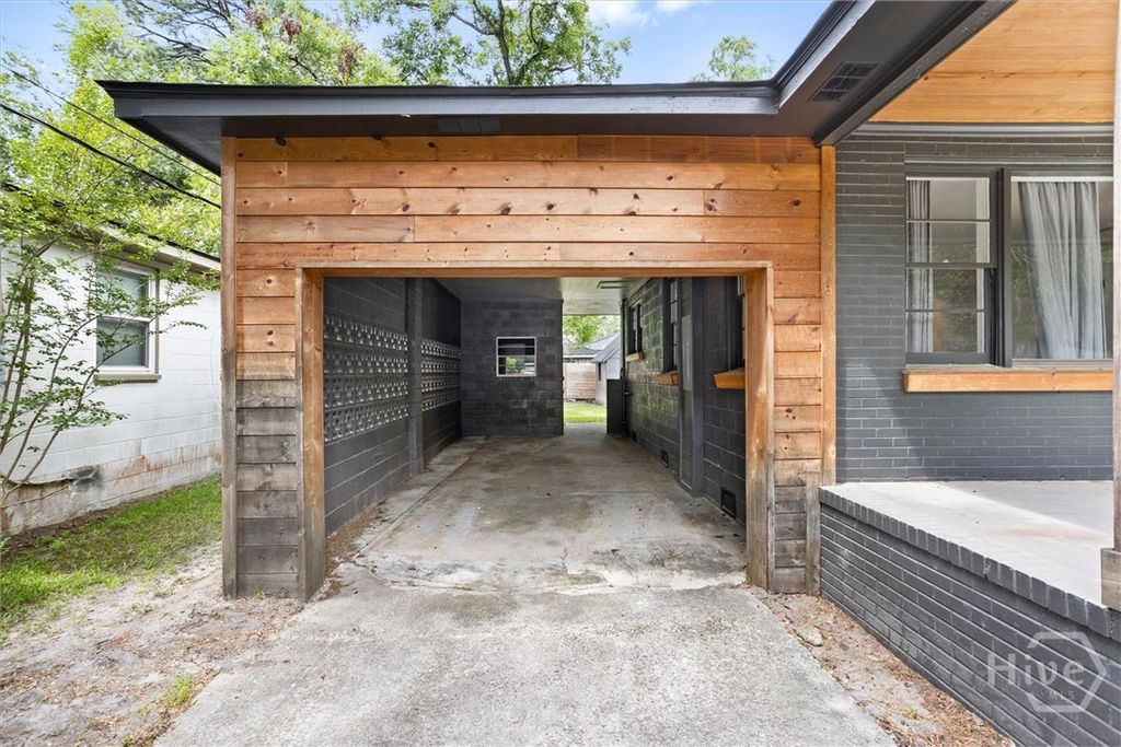 Image 6 of property listing at 1804 Vassar Street, Savannah, GA 31405