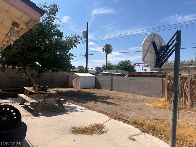 1821 Canosa Avenue, Las Vegas, NV 89104