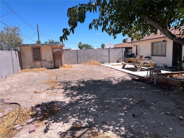 1821 Canosa Avenue, Las Vegas, NV 89104