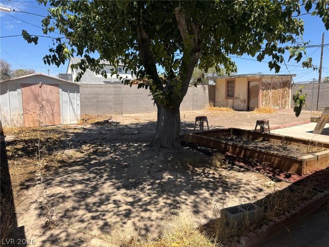 1821 Canosa Avenue, Las Vegas, NV 89104