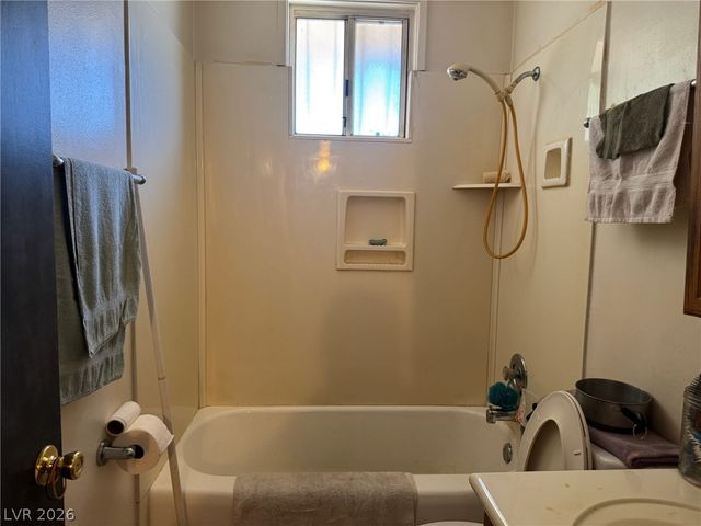 1821 Canosa Avenue, Las Vegas, NV 89104