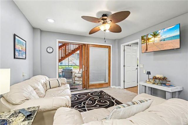 285 Dundee RD, Fort Myers Beach, FL 33931