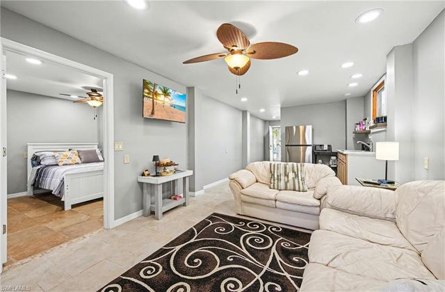 285 Dundee RD, Fort Myers Beach, FL 33931