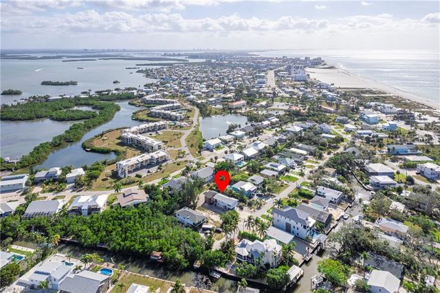 285 Dundee RD, Fort Myers Beach, FL 33931