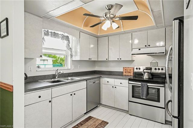 285 Dundee RD, Fort Myers Beach, FL 33931