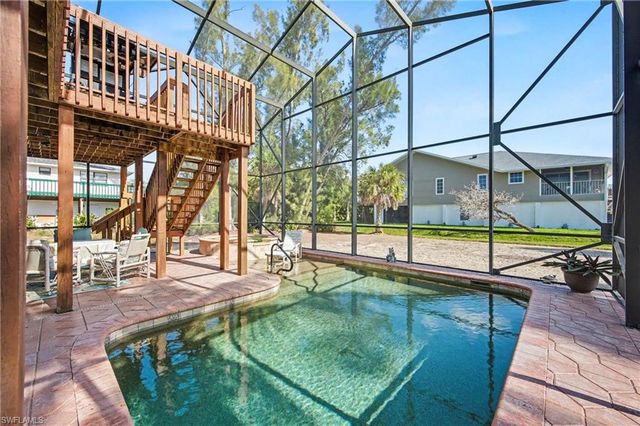 285 Dundee RD, Fort Myers Beach, FL 33931