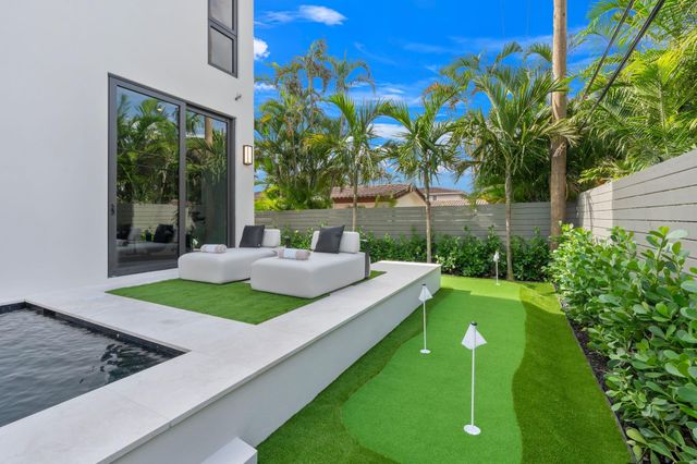 2717 NE 29th St, Fort Lauderdale, FL 33306