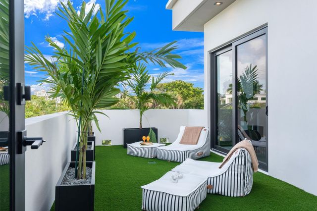 2717 NE 29th St, Fort Lauderdale, FL 33306