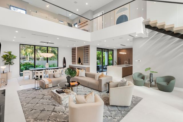 2717 NE 29th St, Fort Lauderdale, FL 33306