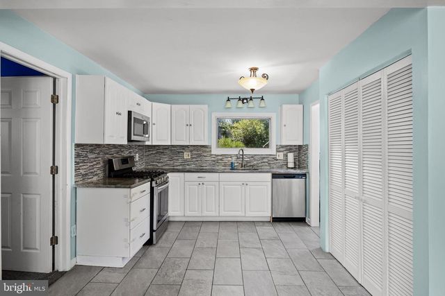 314 LEONARD, Thorofare, NJ 08086