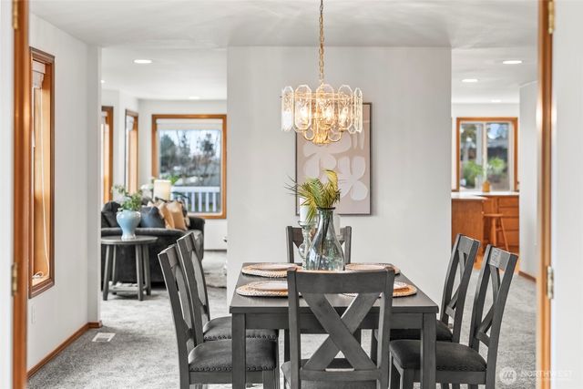 928 N Heatherwood W, Tacoma, WA 98406