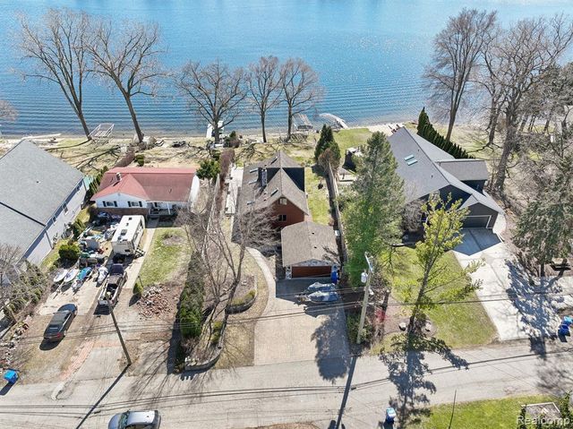 3641 Mann Road, Clarkston, MI 48346