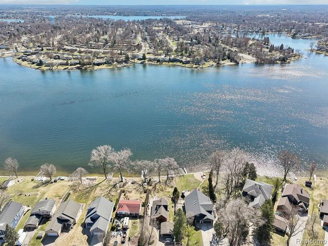 3641 Mann Road, Clarkston, MI 48346