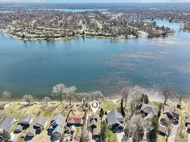 3641 Mann Road, Clarkston, MI 48346