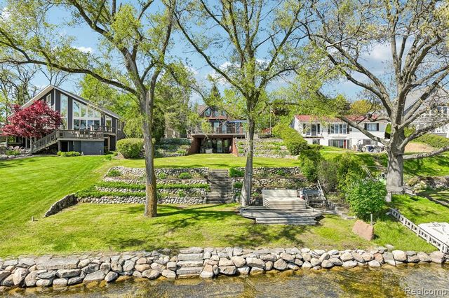 3641 Mann Road, Clarkston, MI 48346