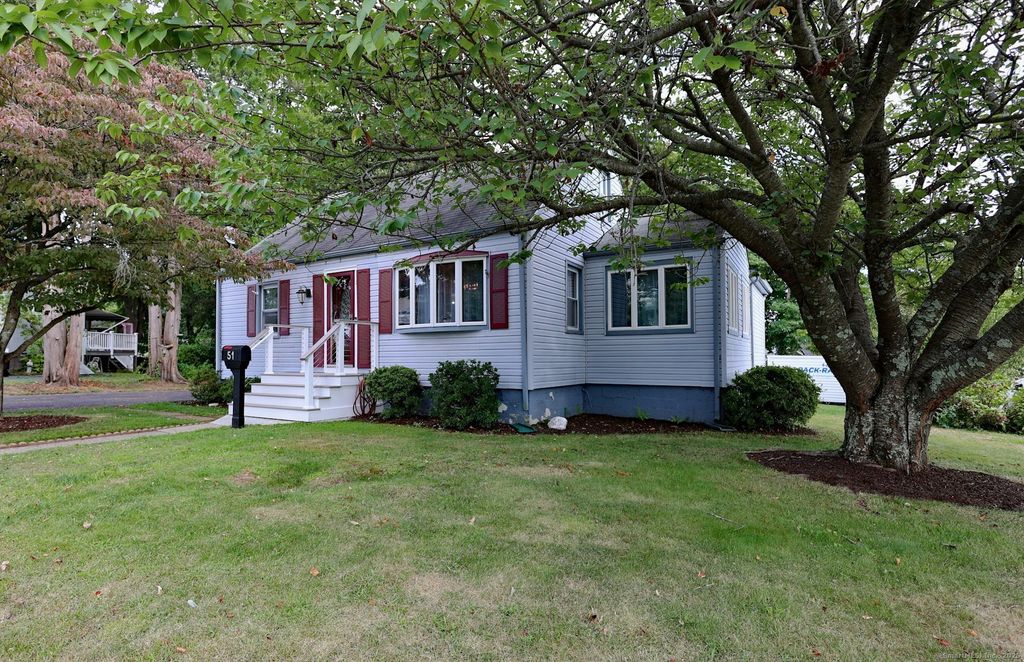 51 Underhill Road, Milford, CT 06460