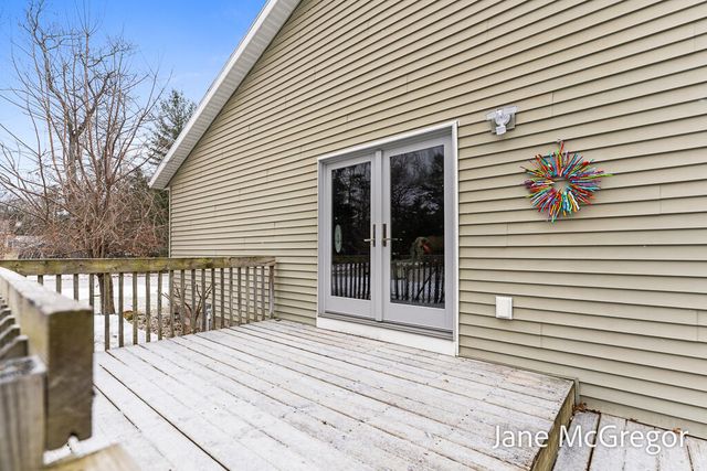 696 W Madison Road, Twin Lake, MI 49457