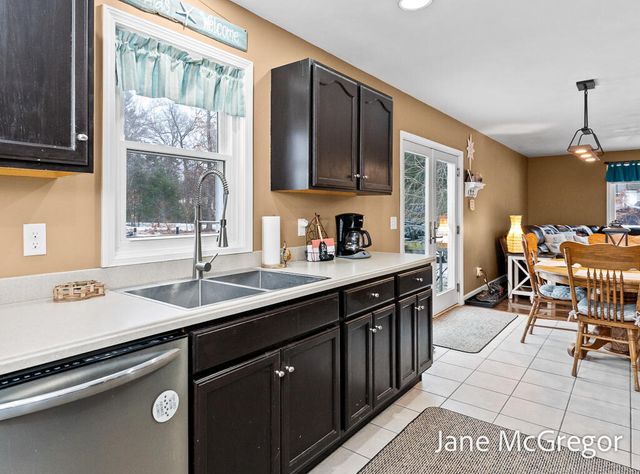 696 W Madison Road, Twin Lake, MI 49457