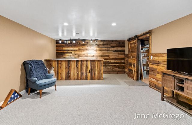 696 W Madison Road, Twin Lake, MI 49457