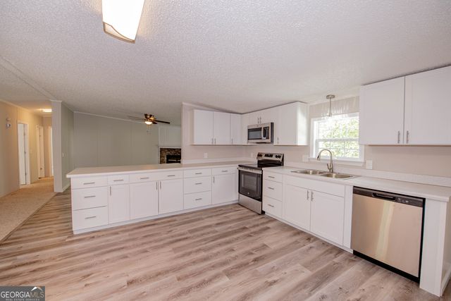 57 Margie Court, Byron, GA 31008
