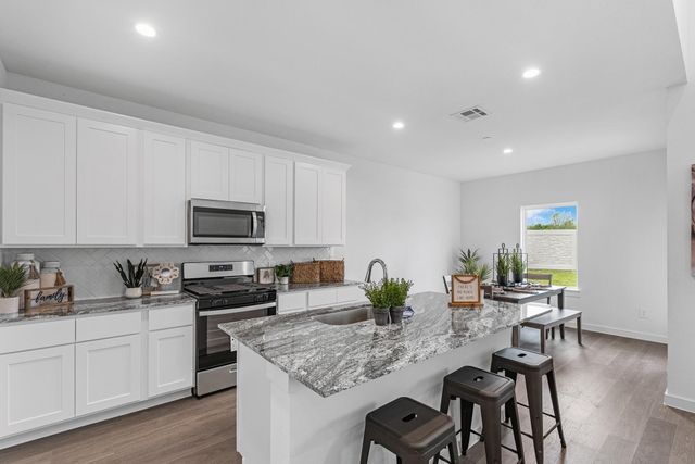 1747 Stargrass Lane, Alvin, TX 77511