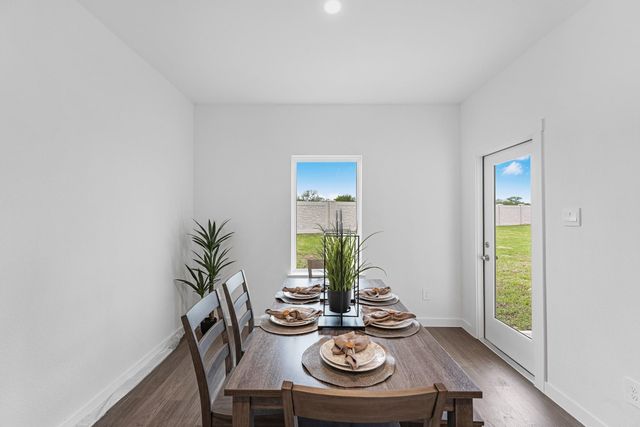 1747 Stargrass Lane, Alvin, TX 77511