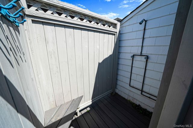 77 Point Street, South Jamesport, NY 11970