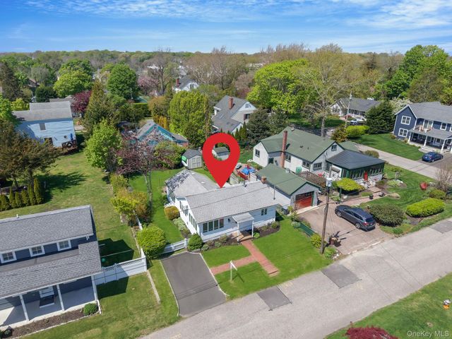 77 Point Street, South Jamesport, NY 11970