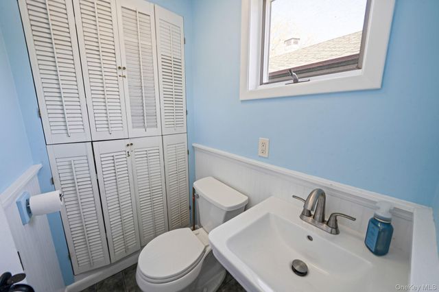 77 Point Street, South Jamesport, NY 11970