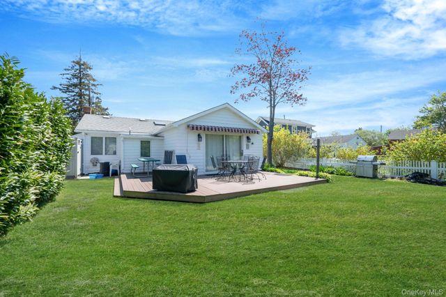 77 Point Street, South Jamesport, NY 11970