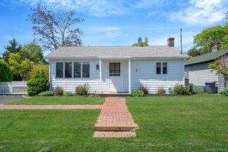 77 Point Street, South Jamesport, NY 11970