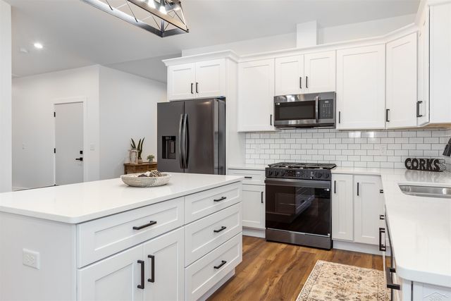 7615 Cole Lane, Midland, MI 48642