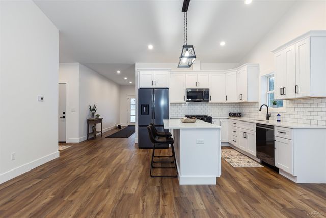 7615 Cole Lane, Midland, MI 48642