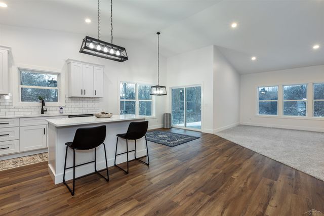 7615 Cole Lane, Midland, MI 48642