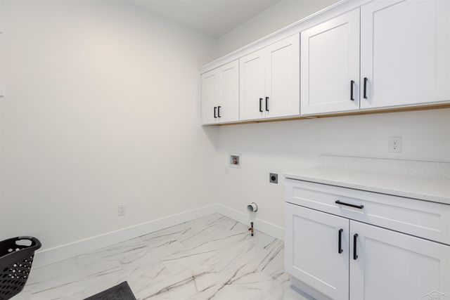 7615 Cole Lane, Midland, MI 48642