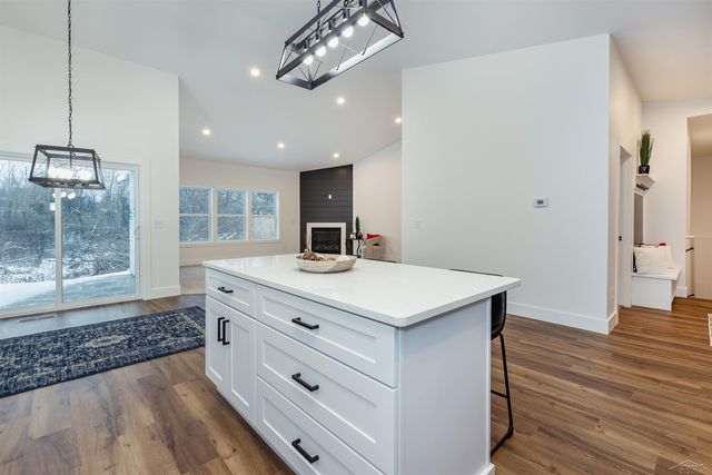 7615 Cole Lane, Midland, MI 48642