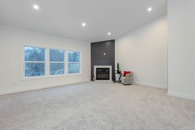7615 Cole Lane, Midland, MI 48642