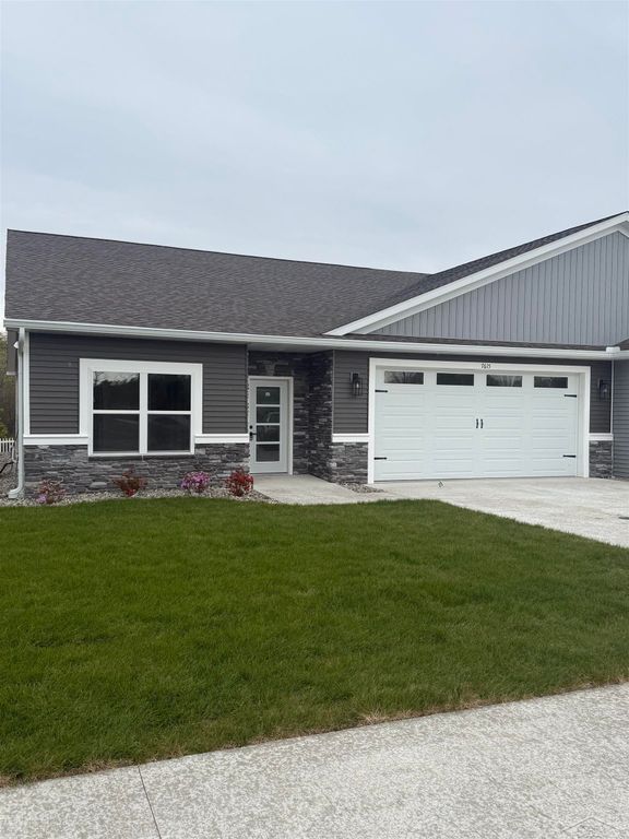 7615 Cole Lane, Midland, MI 48642