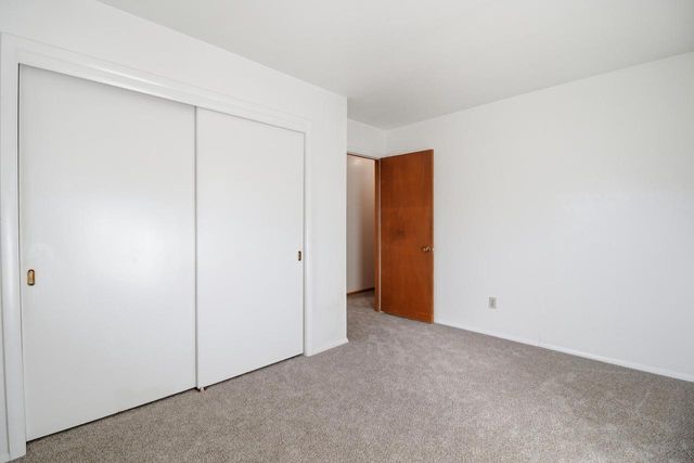 1963 Cascade DRIVE, Waukesha, WI 53188